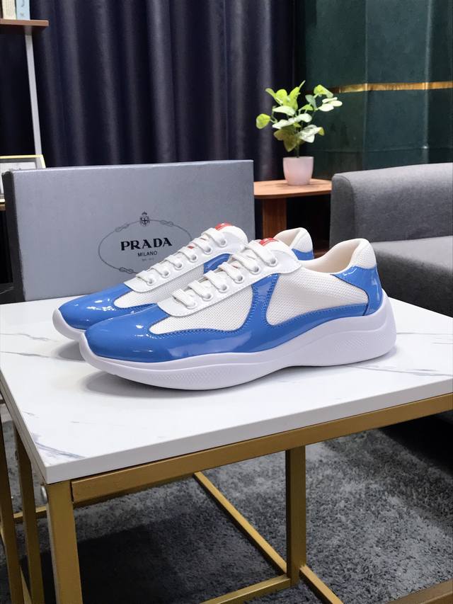 工厂价 Prada 普拉达运动男鞋高端品牌，新款上市，上图必卖 顶级奢侈品牌，最新時尚运动休闲男鞋，潮流百搭之款，鞋面进口涂鸦漆皮拼接网布加牛皮垫脚超精细做工，